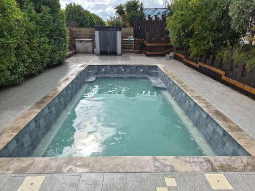 Rénovation d'une piscine coque touchée par l'osmose