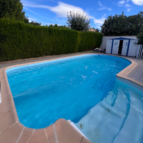 Reprendre une rénovation de piscine laissée inachevée